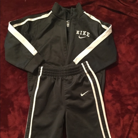 Nike kids jogging set - Picture 2 of 7